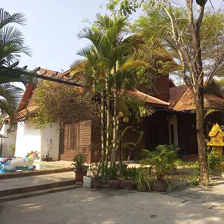 Sojourner House Hotel